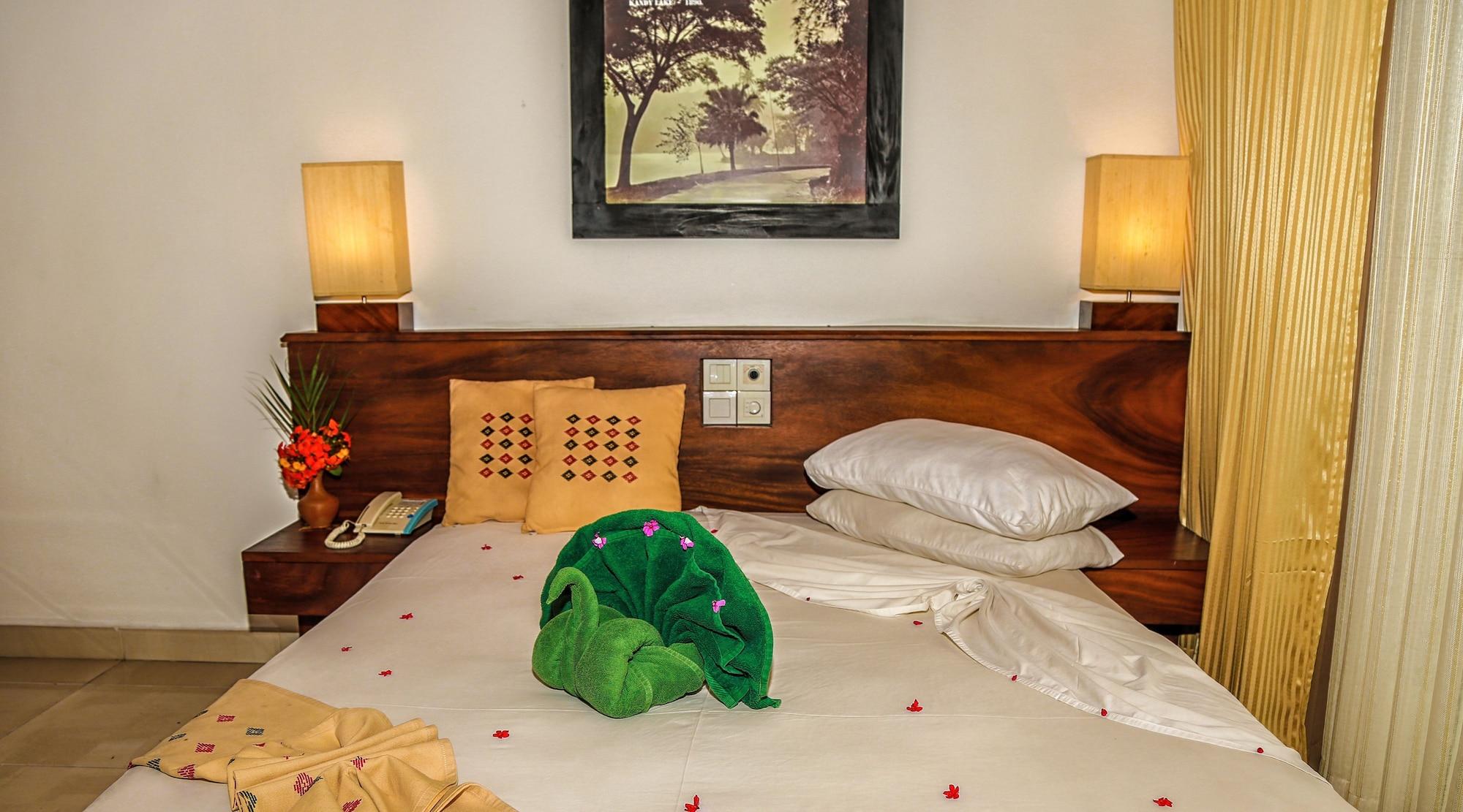 Senani Hotel Kandy Bagian luar foto