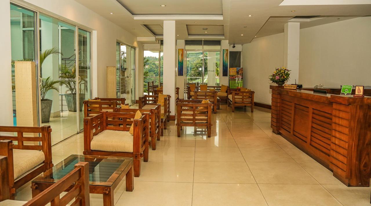 Senani Hotel Kandy Bagian luar foto
